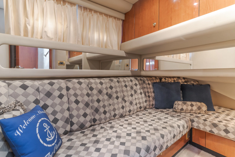 Oasis Yacht Photos Pics 