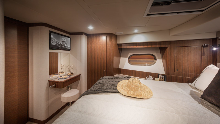 66 Daybridge Yacht Photos Pics 