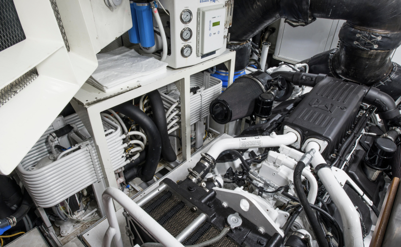 Footloose Yacht Photos Pics 