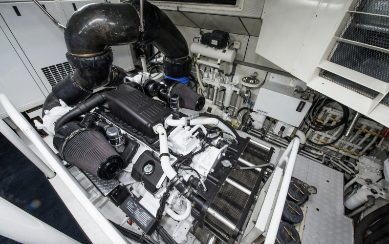 Footloose Yacht Photos Pics 