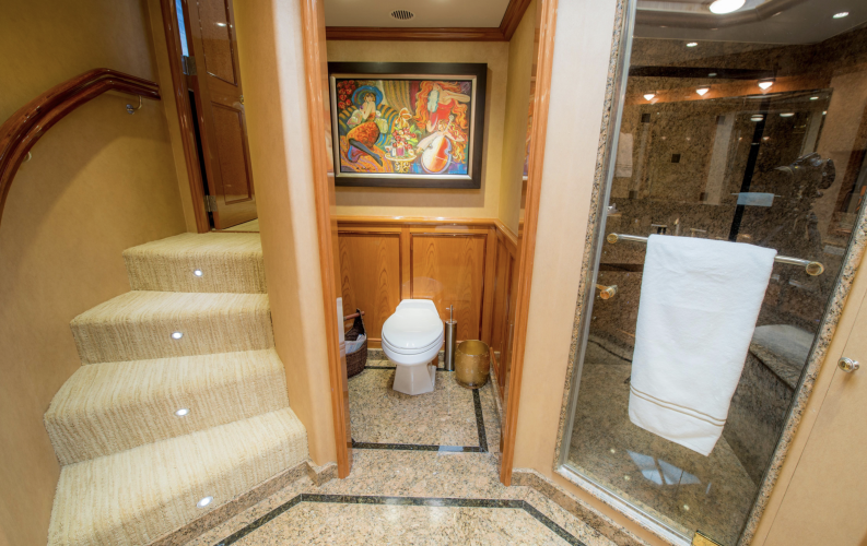 Footloose Yacht Photos Pics 