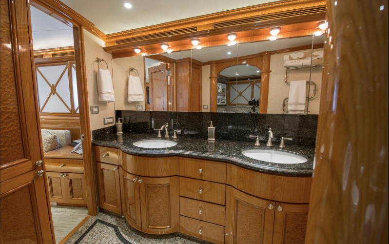 Footloose Yacht Photos Pics 