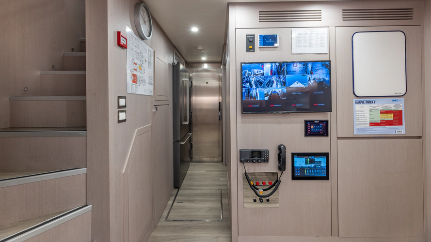 Gioia Yacht Photos Pics 