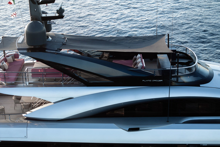 Flying Dagger III Yacht Photos Pics 