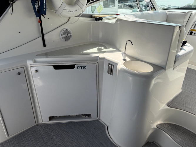 Honu Yacht Photos Pics 
