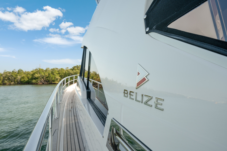 54 Daybridge Yacht Photos Pics 