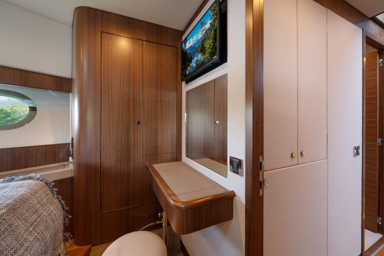 54 Daybridge Yacht Photos Pics 