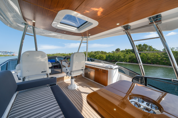 54 Daybridge Yacht Photos Pics 