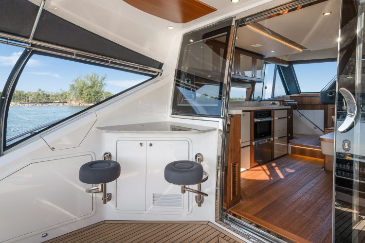 54 Daybridge Yacht Photos Pics 