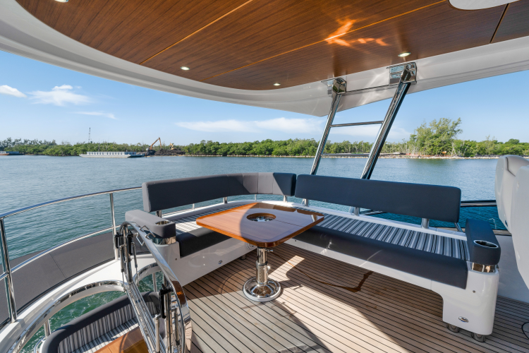 54 Daybridge Yacht Photos Pics 