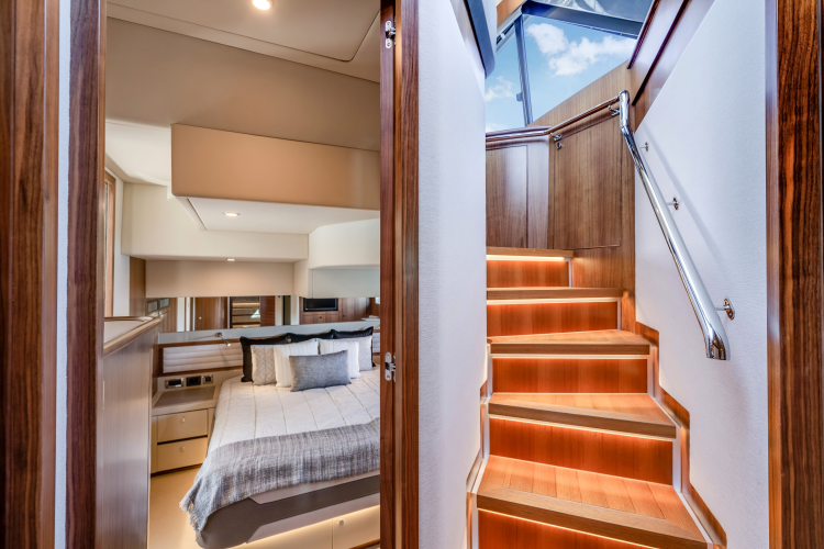 54 Daybridge Yacht Photos Pics 