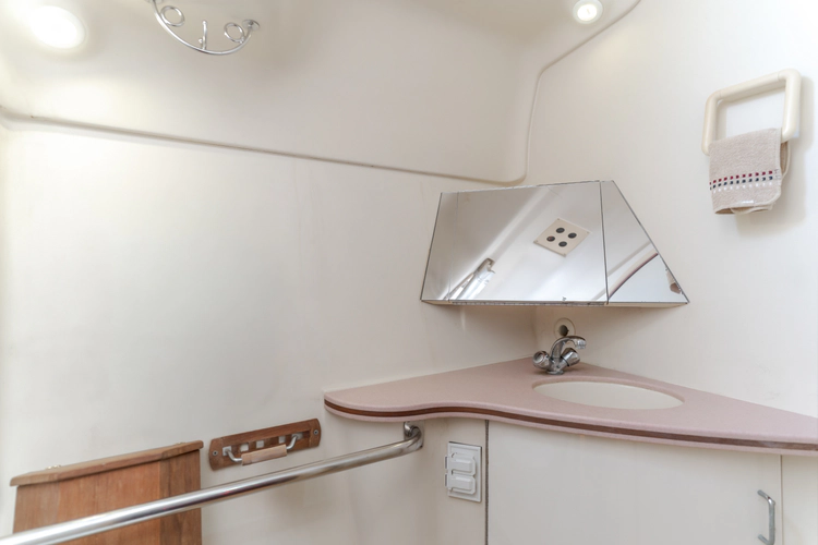 Jolly Rogers Yacht Photos Pics 