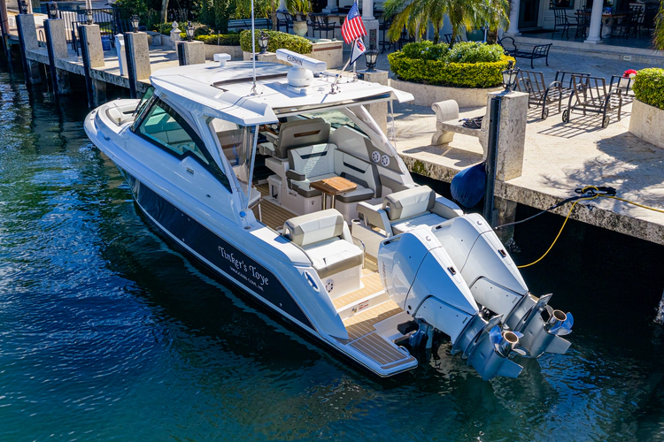 Tinker's Toye Yacht Photos Pics 