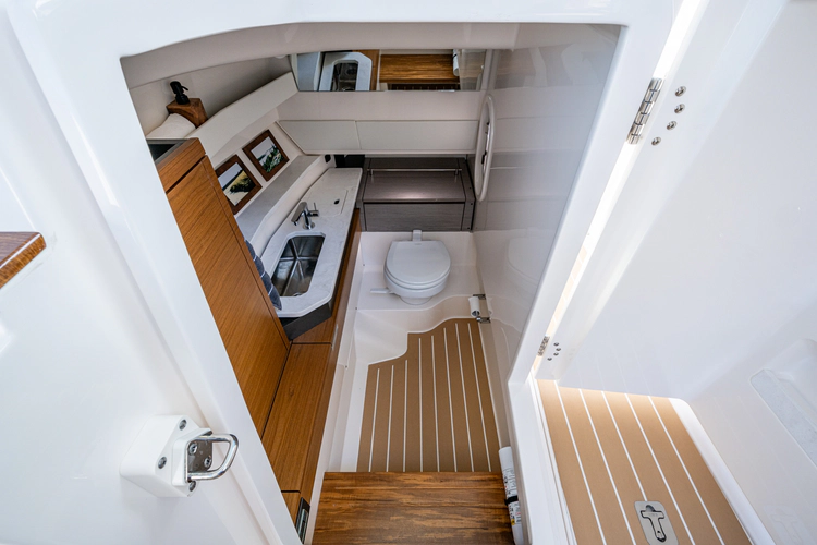 Tinker's Toye Yacht Photos Pics 