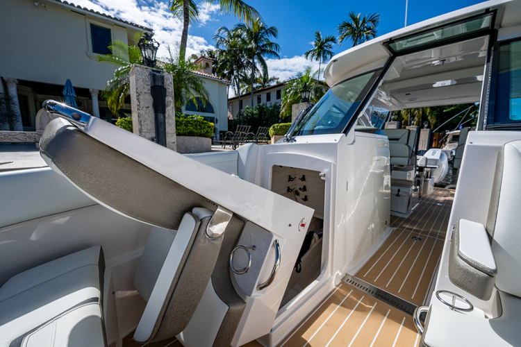 Tinker's Toye Yacht Photos Pics 