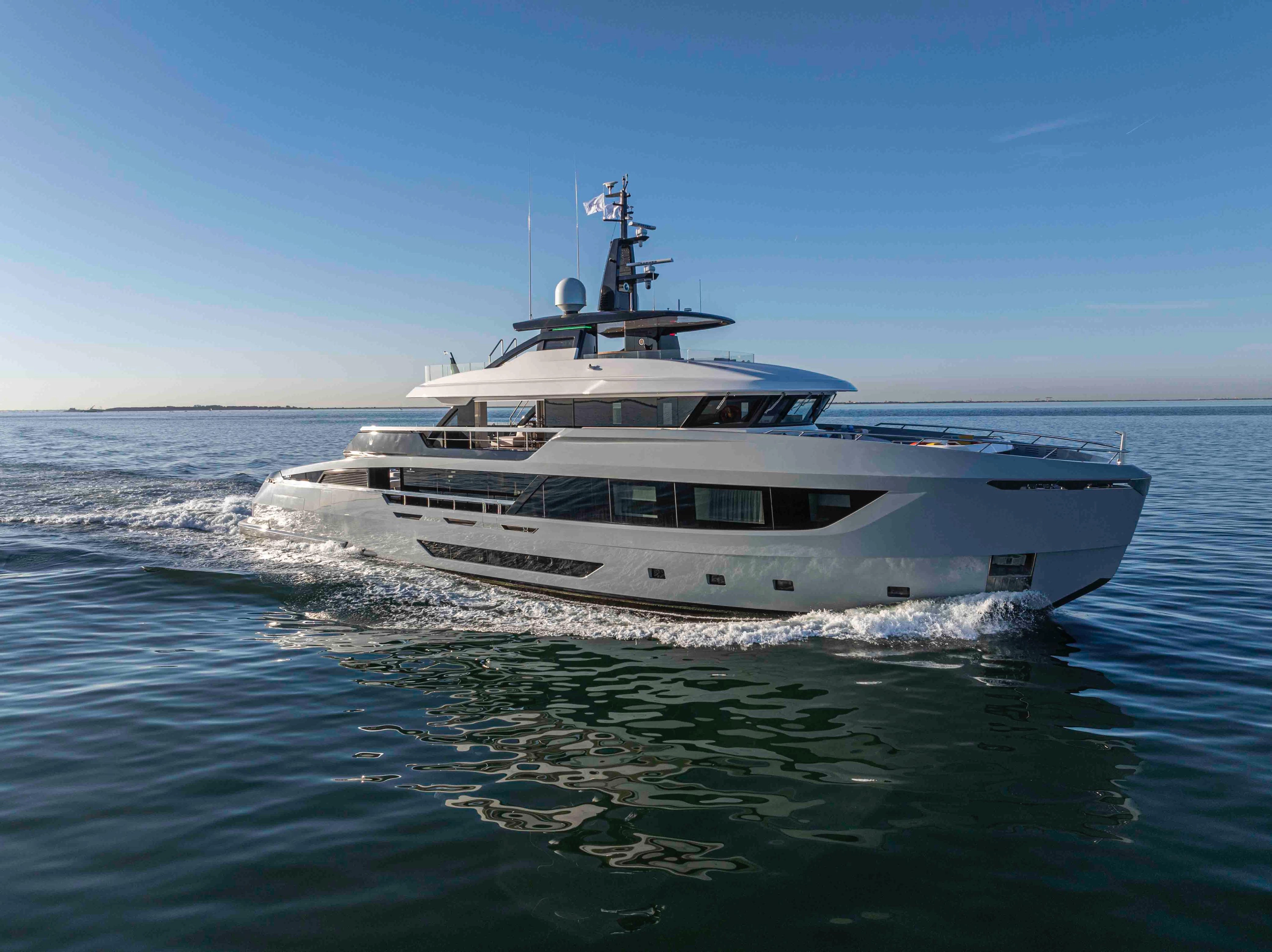 2028 Ocean King 132 ft