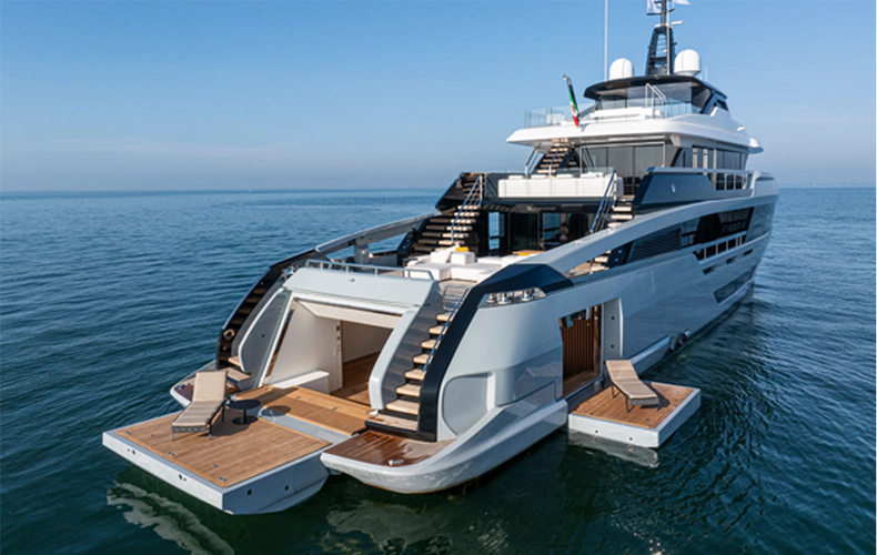 Doge 400 Yacht Photos Pics 