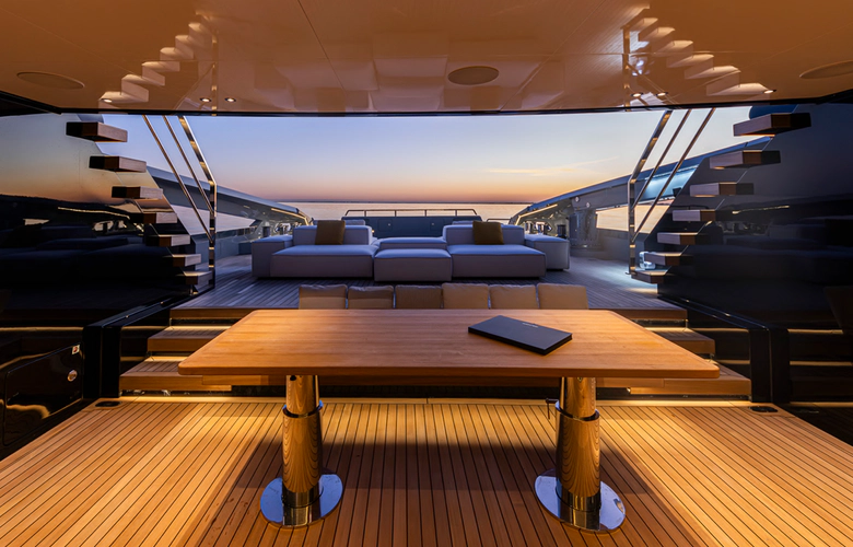 Doge 400 Yacht Photos Pics 
