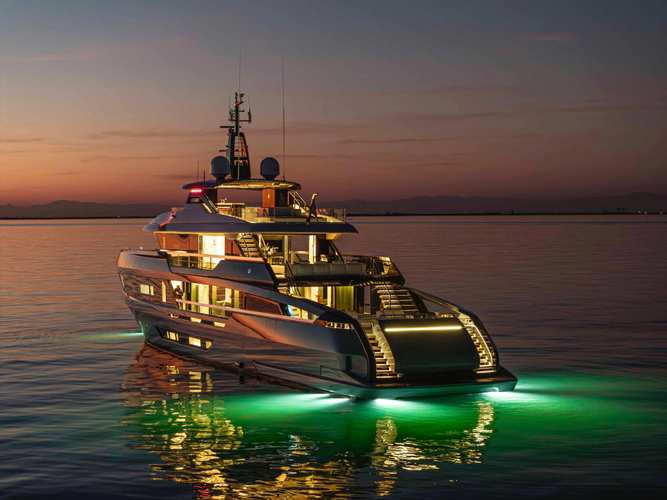 Doge 400 Yacht Photos Pics 