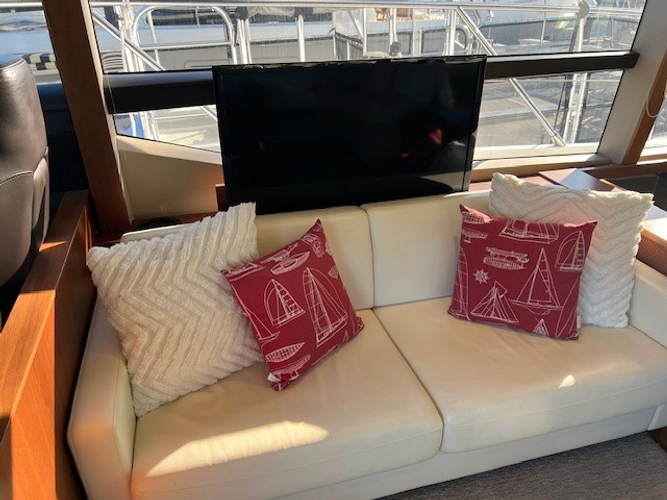 Debt Setter Yacht Photos Pics 