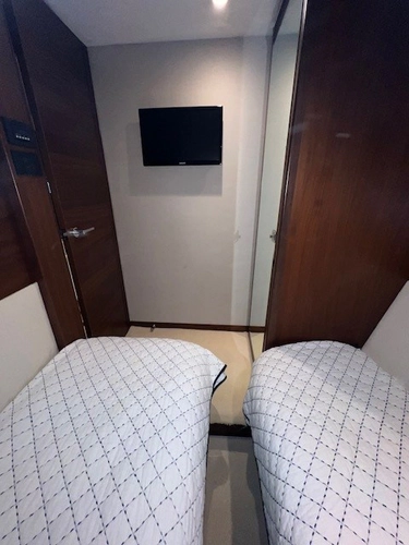 Debt Setter Yacht Photos Pics 