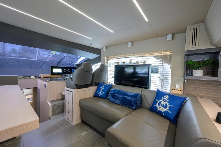 Harbour Time Yacht Photos Pics 