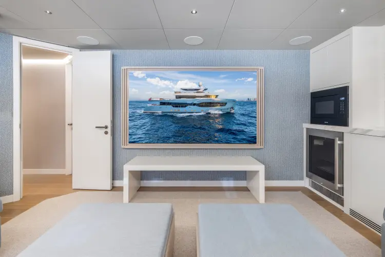 Evelyn P Yacht Photos Pics 