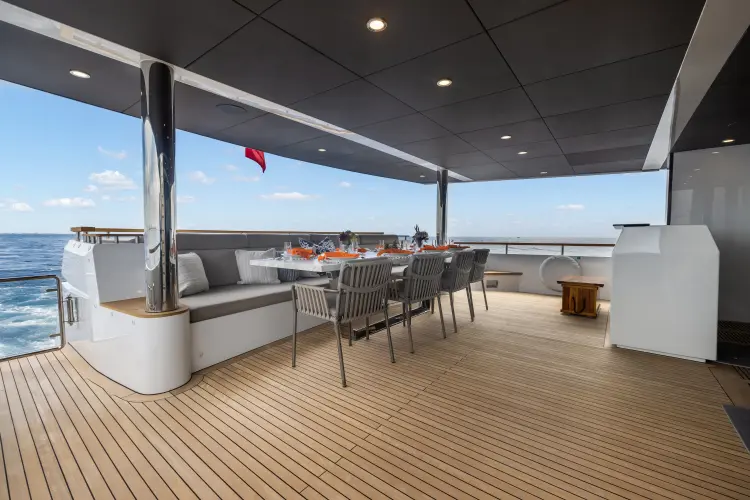 Evelyn P Yacht Photos Pics 
