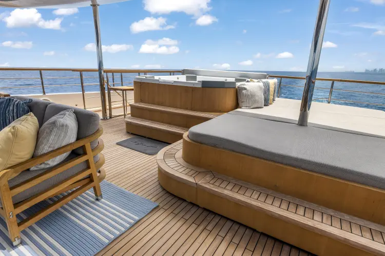 Evelyn P Yacht Photos Pics 