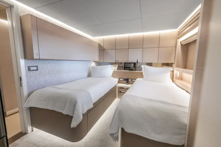 Evelyn P Yacht Photos Pics 