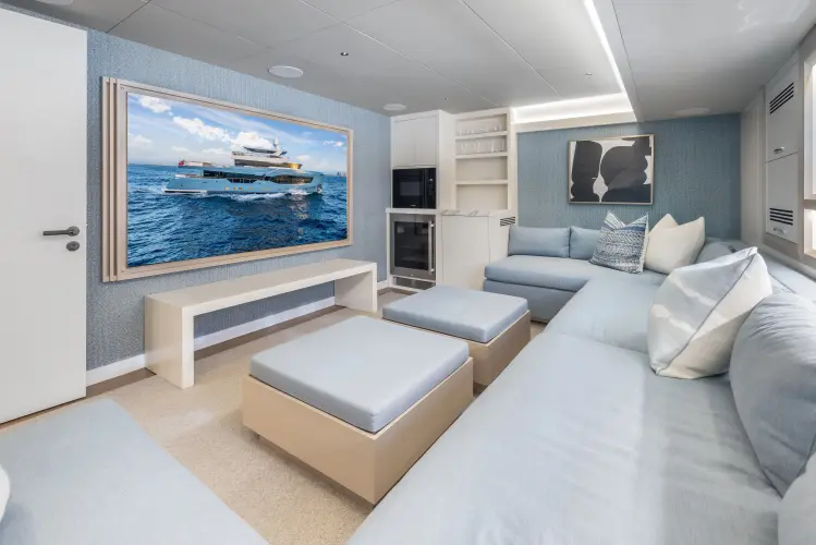 Evelyn P Yacht Photos Pics 