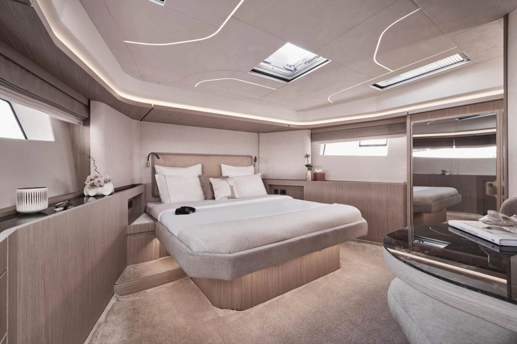 F5.7 Yacht Photos Pics 