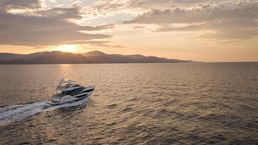 F5.7 Yacht Photos Pics 