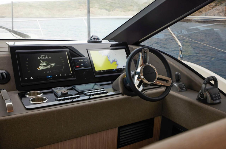 F5.7 Yacht Photos Pics 