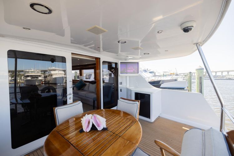 Vita Brevis Yacht Photos Pics 