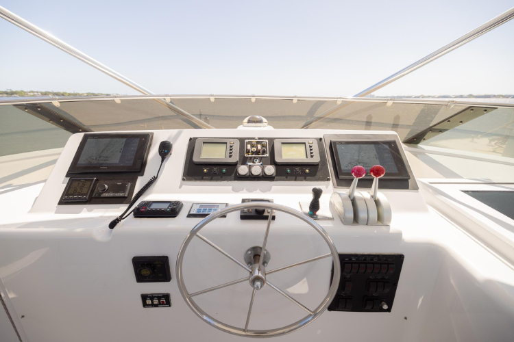 Vita Brevis Yacht Photos Pics 