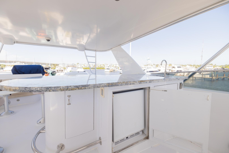 Vita Brevis Yacht Photos Pics 