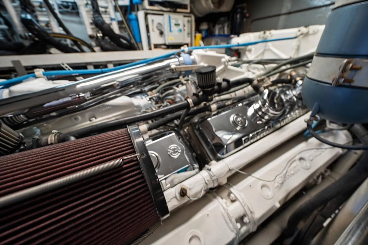 Think B.i.g Yacht Photos Pics 