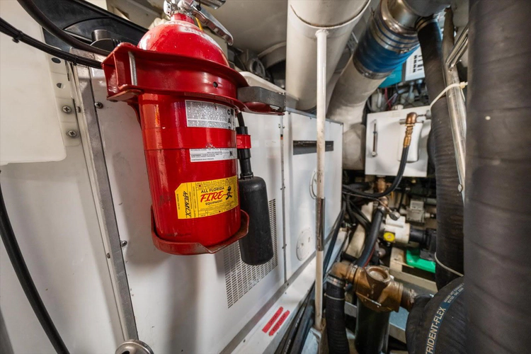 Think B.i.g Yacht Photos Pics 