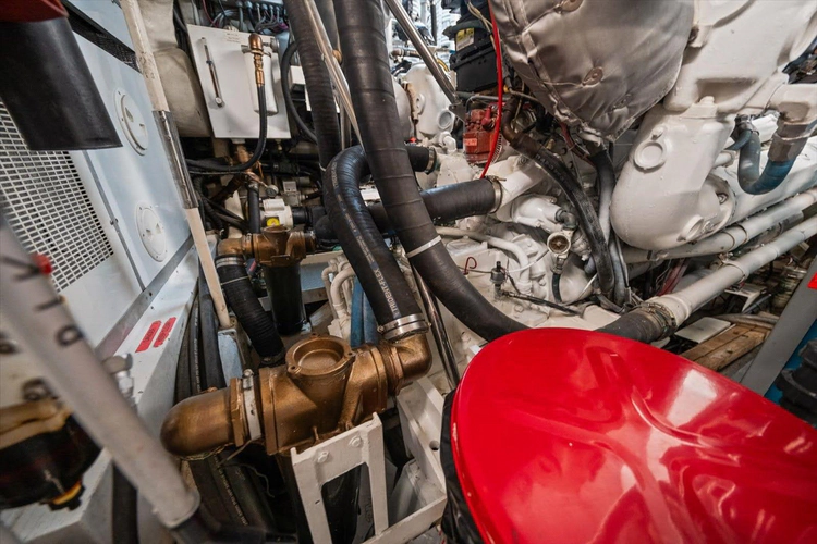 Think B.i.g Yacht Photos Pics 