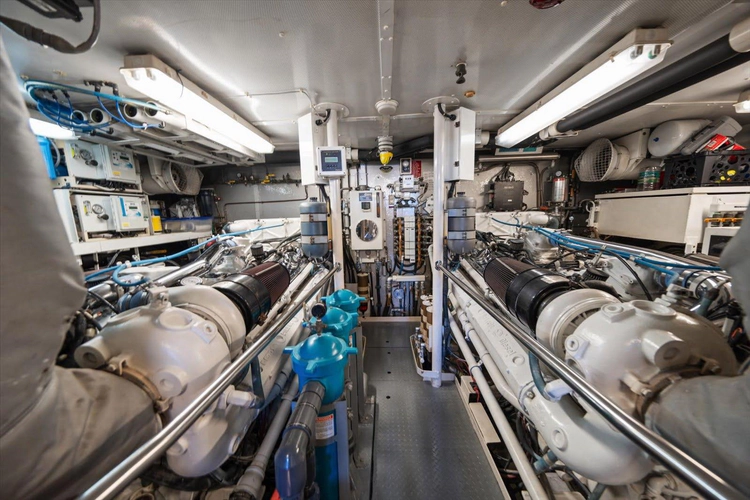 Think B.i.g Yacht Photos Pics 