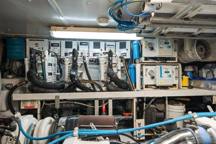 Think B.i.g Yacht Photos Pics 