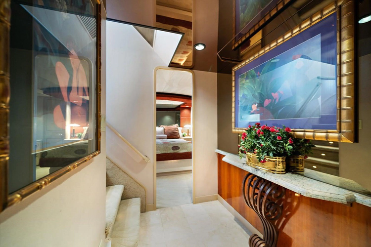 Think B.i.g Yacht Photos Pics 