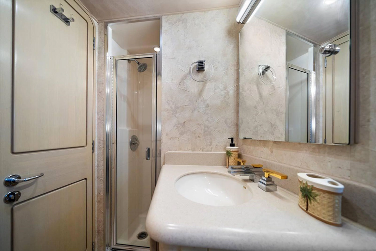 Think B.i.g Yacht Photos Pics 