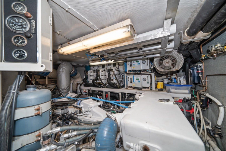 Think B.i.g Yacht Photos Pics 