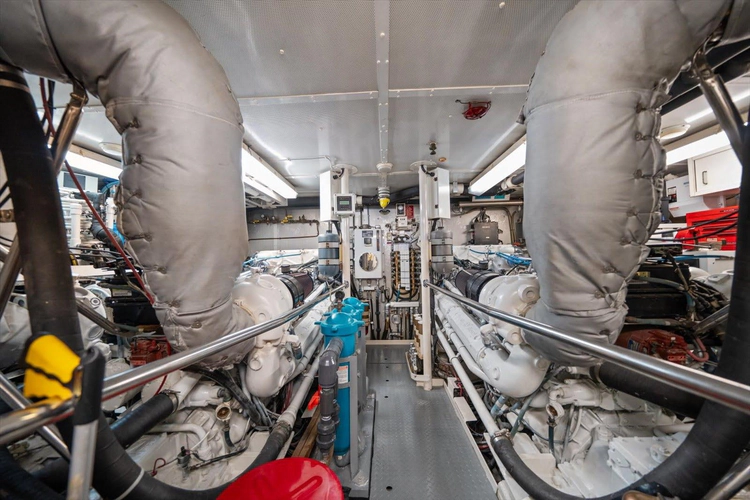 Think B.i.g Yacht Photos Pics 