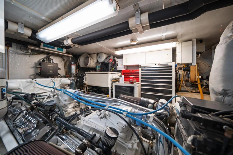 Think B.i.g Yacht Photos Pics 