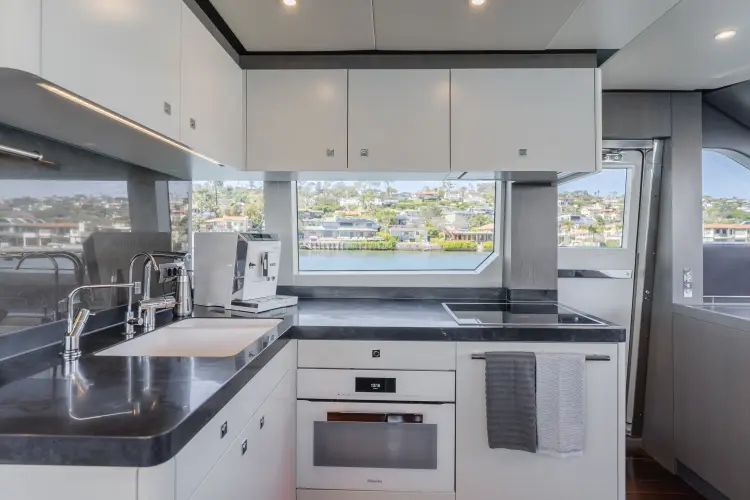 Gyrfalcon Yacht Photos Pics 