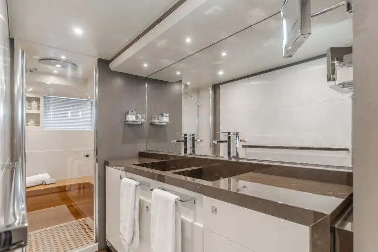 Gyrfalcon Yacht Photos Pics 