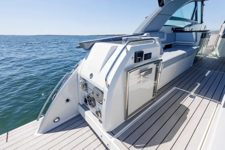 Cosmetic Sturgeon Yacht Photos Pics 